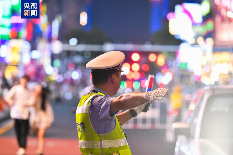 整改安全隐患21.6万处!他们全力守护夏夜平安