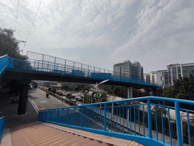 厦门公路附属设施焕然一新 提升道路安全与美观