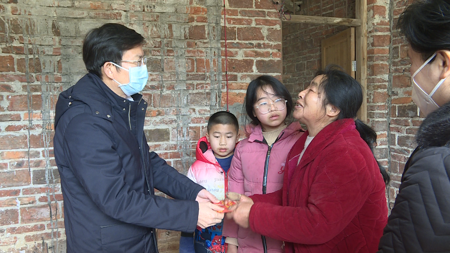 祁阳:蒋良铁调研浯溪公园扩园、元结路延伸等项目建设工作