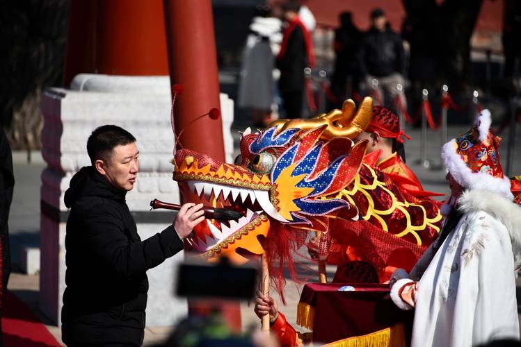 传统文化“唱主角” 各地举行多彩民俗活动喜迎甲辰龙年