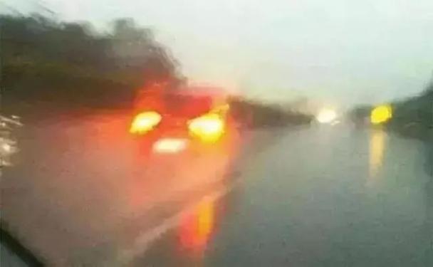 云南省屏边苗族自治县发布暴雨橙色预警_3