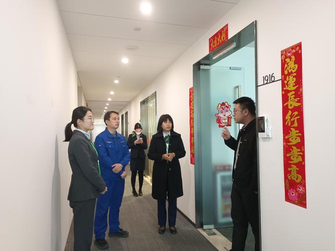 广州黄埔民警网格联动护航群众安全