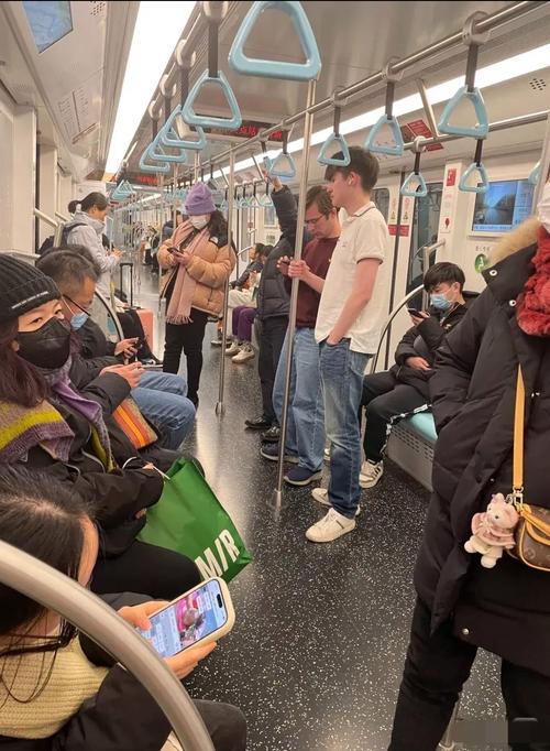 寒冷天气、排队都无法阻挡!全上海都在买买买!你也在其中吗?