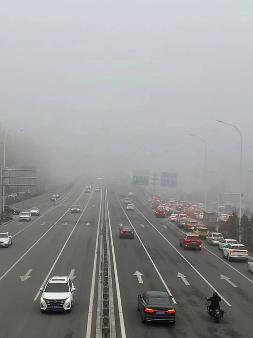 宁夏回族自治区泾源县发布大雾黄色预警